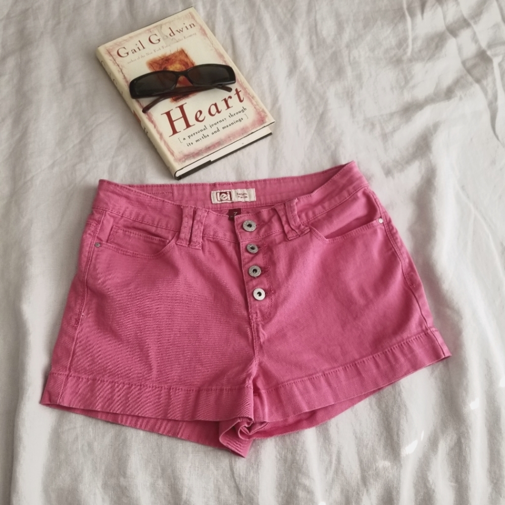 L.E.I. Tatum High Rise Button-Fly Shorts - Picture 2 of 6